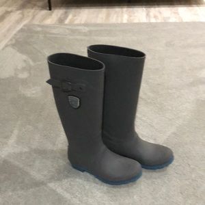 Women’s Kamik Rain Boots. Size 8
